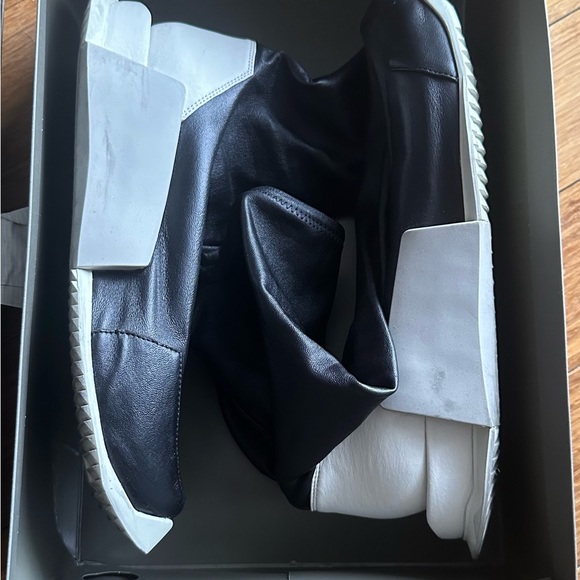 Rick Owens x Adidas RO Runner High - Picture 7 of 9